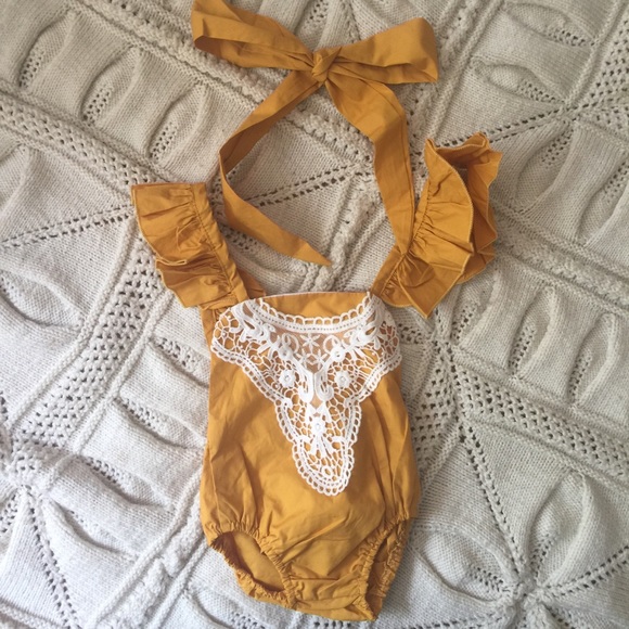NWT Ruffle Romper - Picture 2 of 4